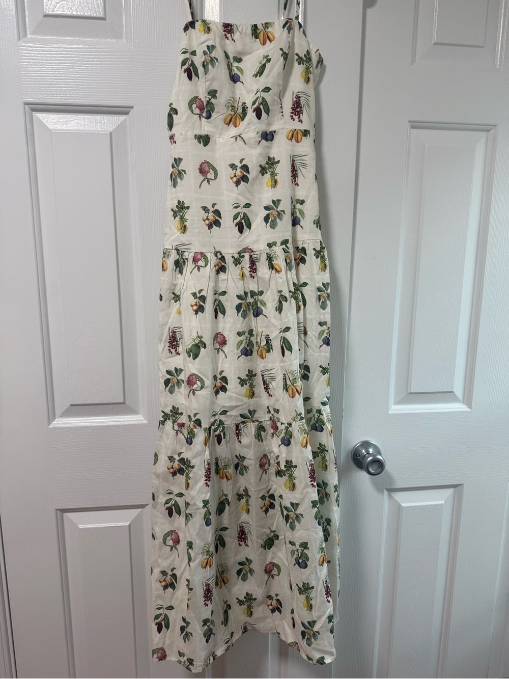 NWT Petal and Pup Cream Floral Tiered Maxi Dress with Spaghetti Straps - Picture 4 of 10